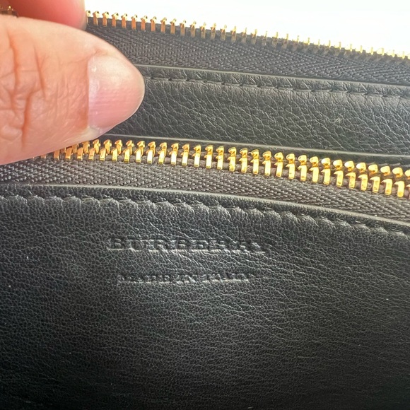 Burberry Elmore Wallet House Check
Derby Zip Around Black - Picture 5 of 9